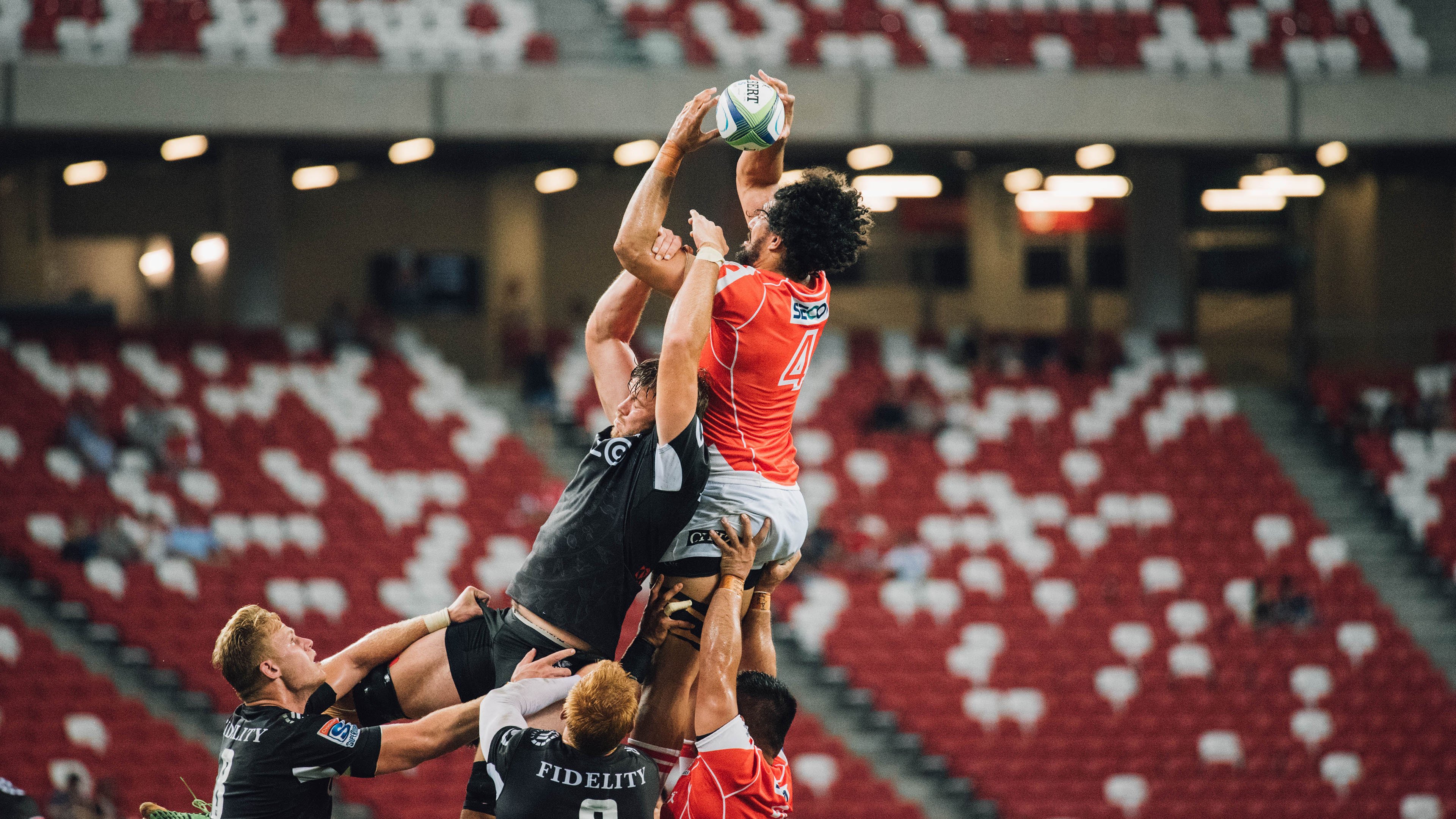 j9-_专业解说员：用镜头讲述比赛背后的故事_，比赛解说技巧