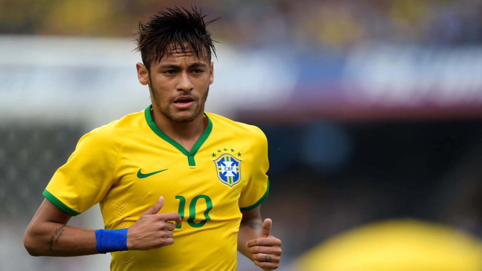 欧冠赛事广告策略分析:多元化营销的典范,欧冠场边广告